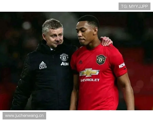 愤怒费尔南德斯模仿穆里尼奥染红事件 愤怒费尔南德斯模仿穆里尼奥染红事件